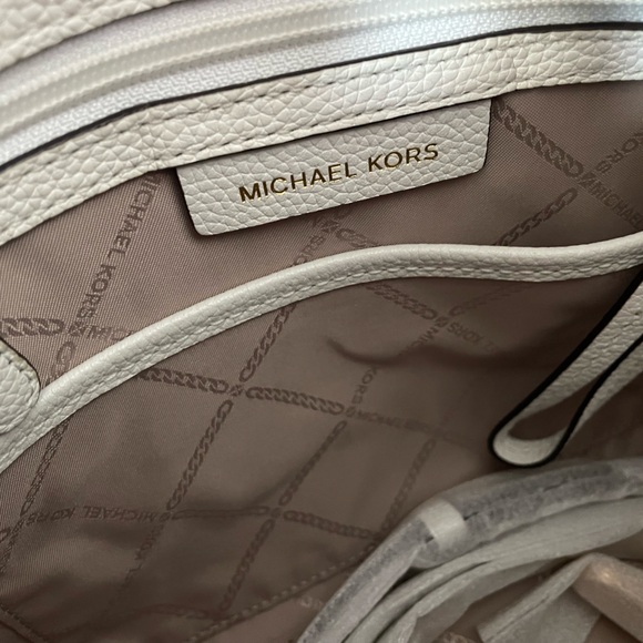 Michael Kors Mercer Pebbled Leather Satchel - Picture 7 of 13